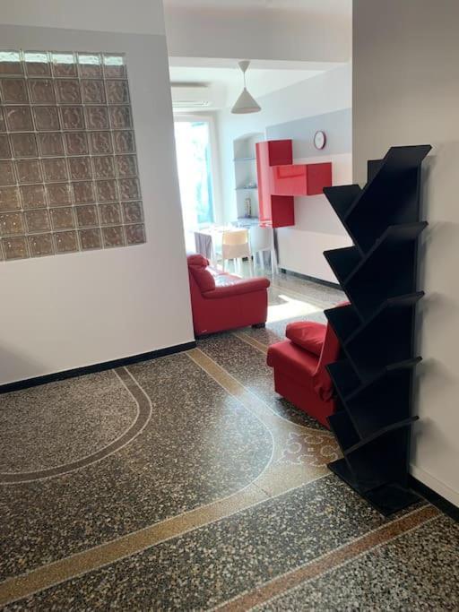 Ferienwohnung Loft 53 Waterfront Of Genova Pegli Exterior foto