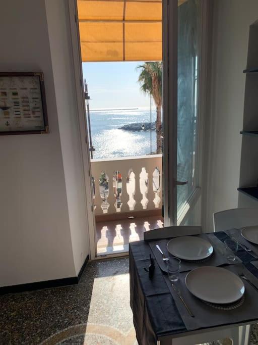 Ferienwohnung Loft 53 Waterfront Of Genova Pegli Exterior foto
