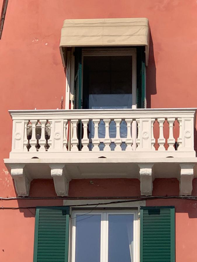 Ferienwohnung Loft 53 Waterfront Of Genova Pegli Exterior foto