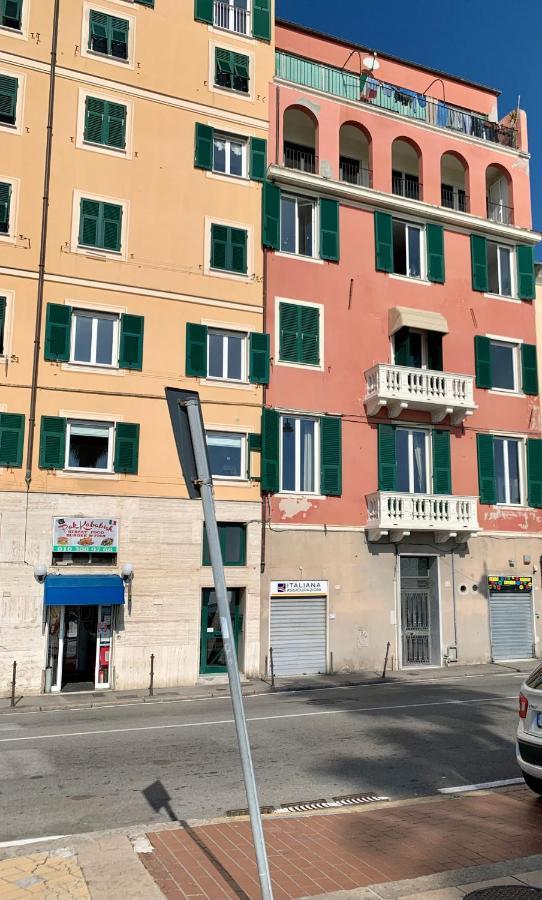 Ferienwohnung Loft 53 Waterfront Of Genova Pegli Exterior foto